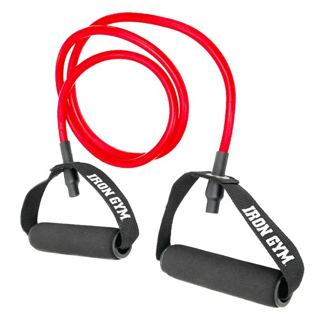 Rött trÀningsband med svarta skumhandtag och remmar frÄn IRON GYM, liggande pÄ vit bakgrund.